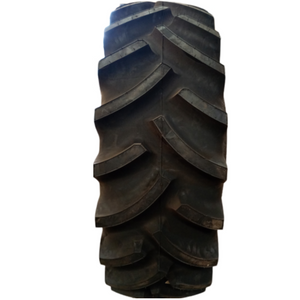 18.4-30 PAQUETE 2 PZA TITAN HI-TRACTION LUG R-1 8PR TT AGRO