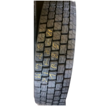 Cargar imagen en el visor de la galería, 11R24.5 PIRELLI TR85 149/146M TRACCION